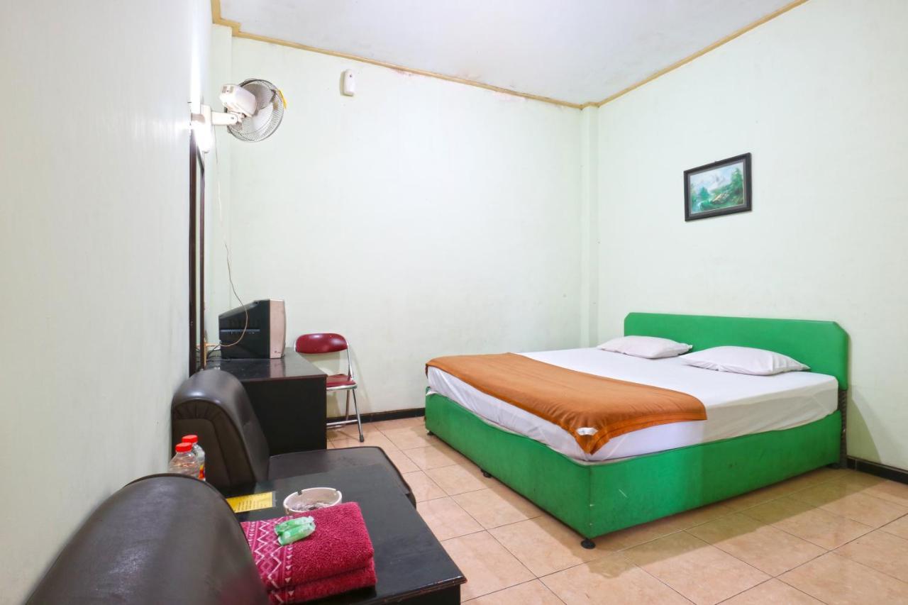 Hotel Camelia Malang Ngoại thất bức ảnh
