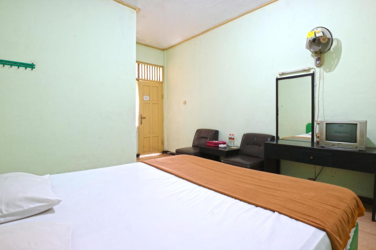 Hotel Camelia Malang Ngoại thất bức ảnh
